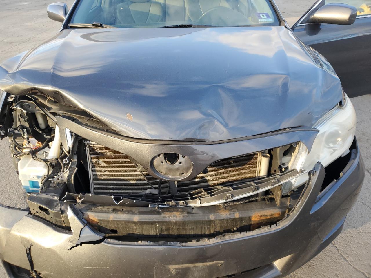 2011 TOYOTA CAMRY