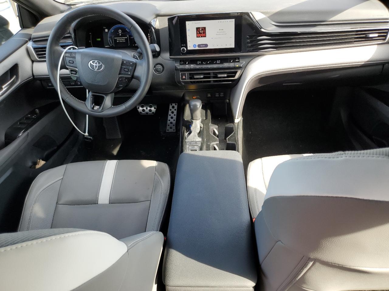 2025 TOYOTA CAMRY