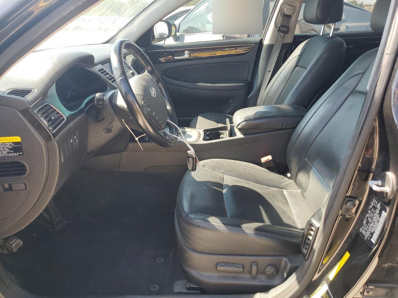 2013 HYUNDAI GENESIS