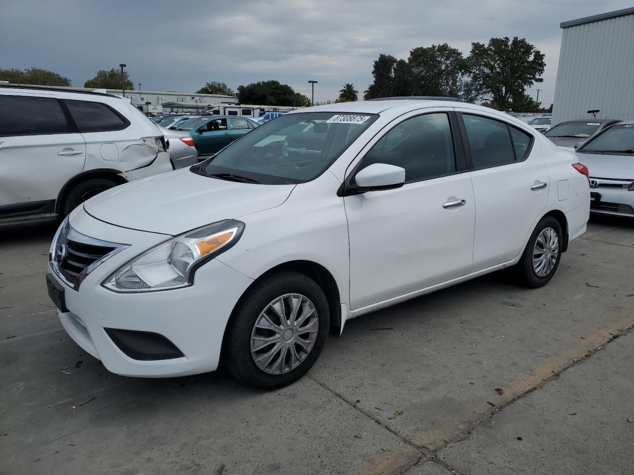 2016 NISSAN VERSA