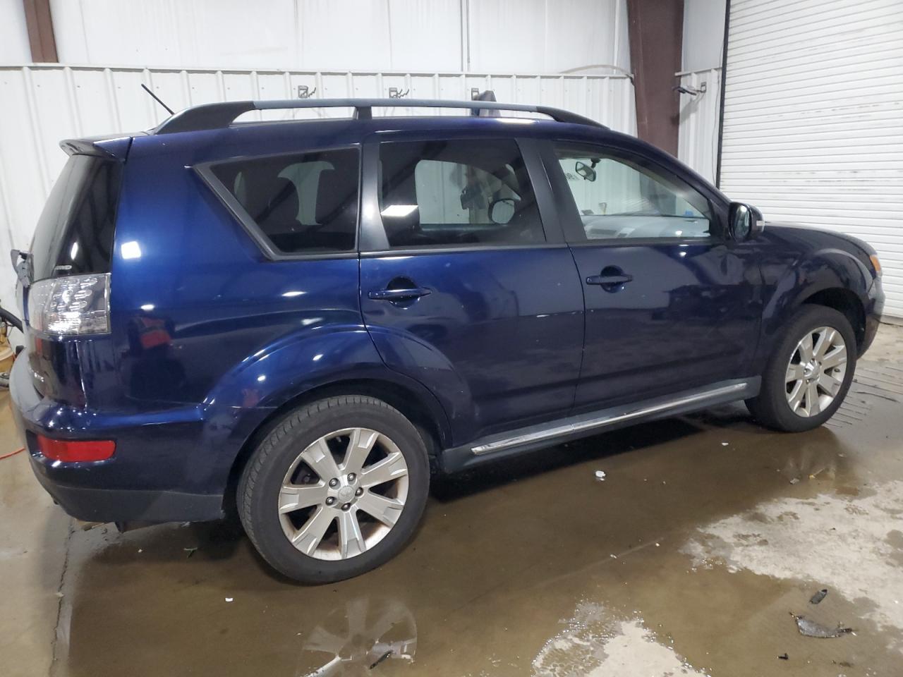2013 MITSUBISHI outlander