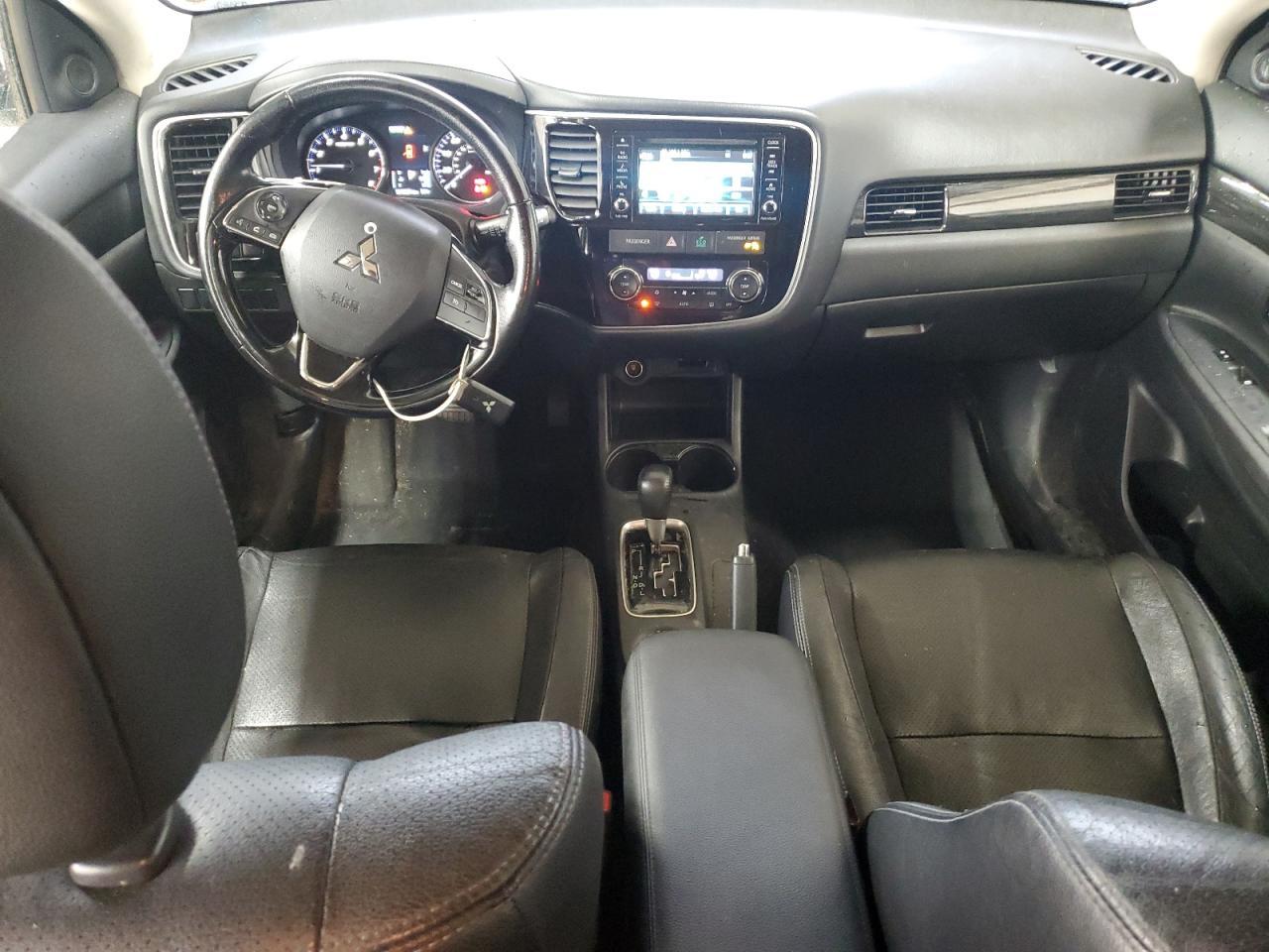 2016 MITSUBISHI outlander