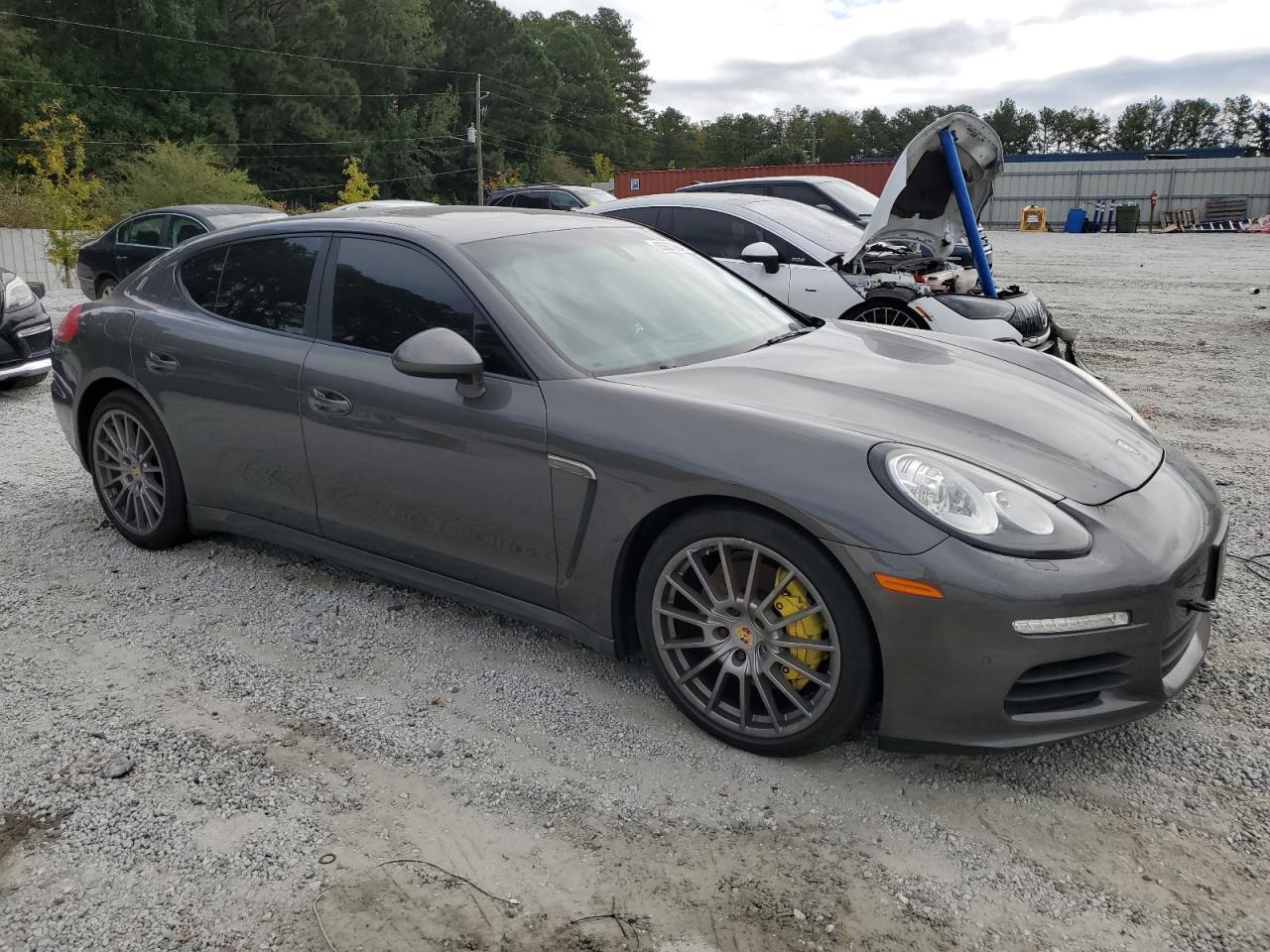 2014 PORSCHE Panamera