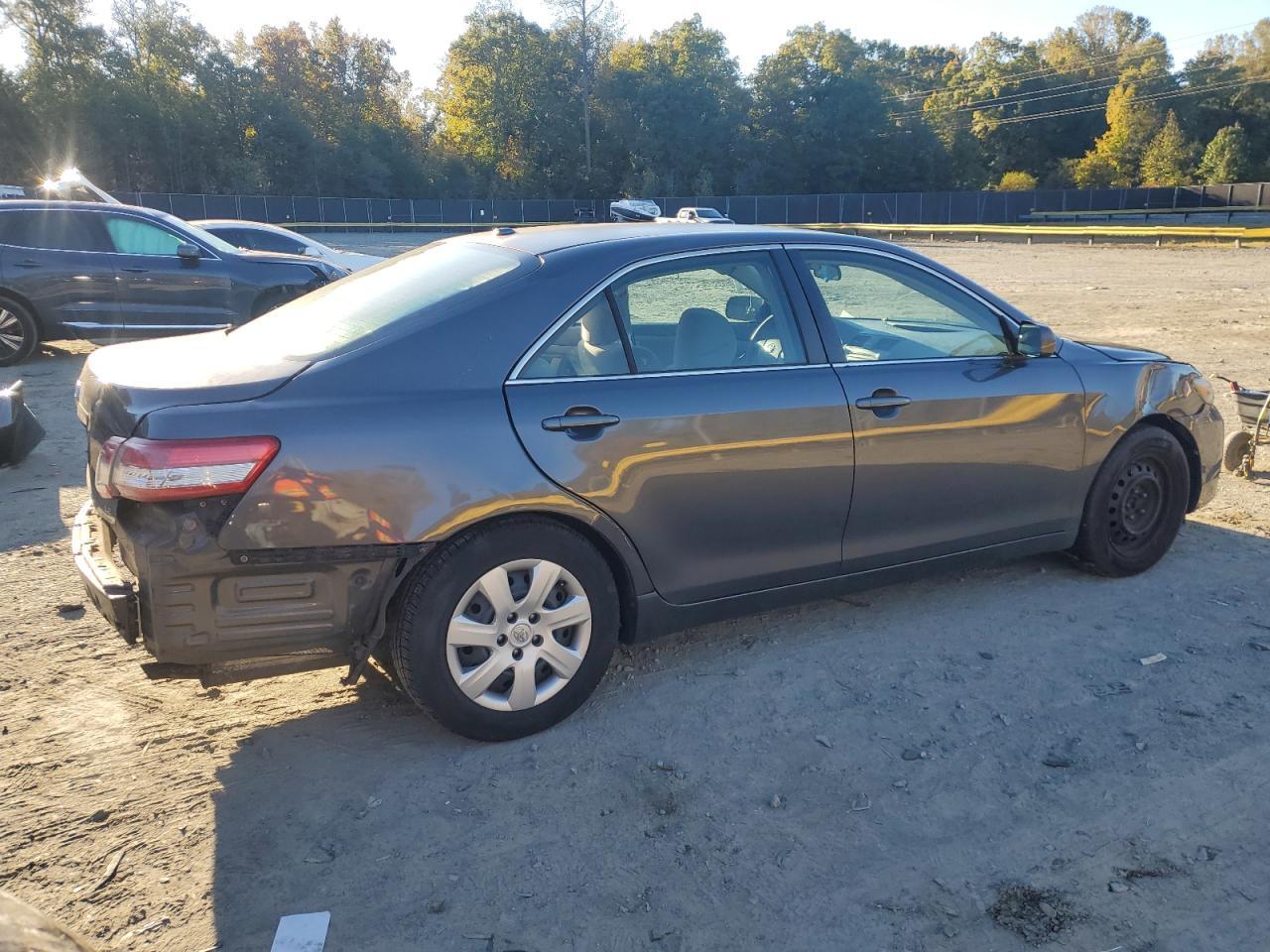 2011 TOYOTA CAMRY