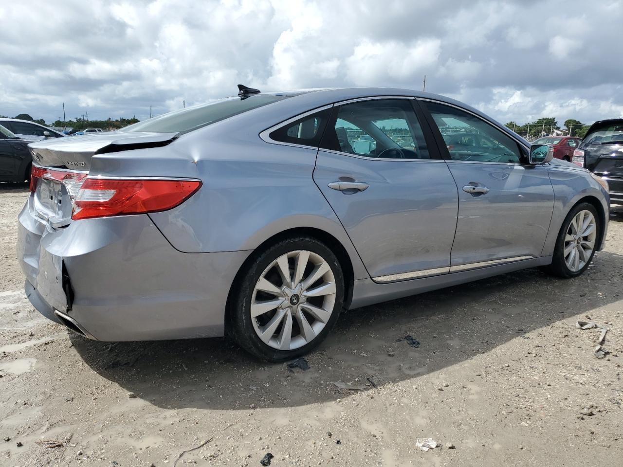 2016 HYUNDAI Azera