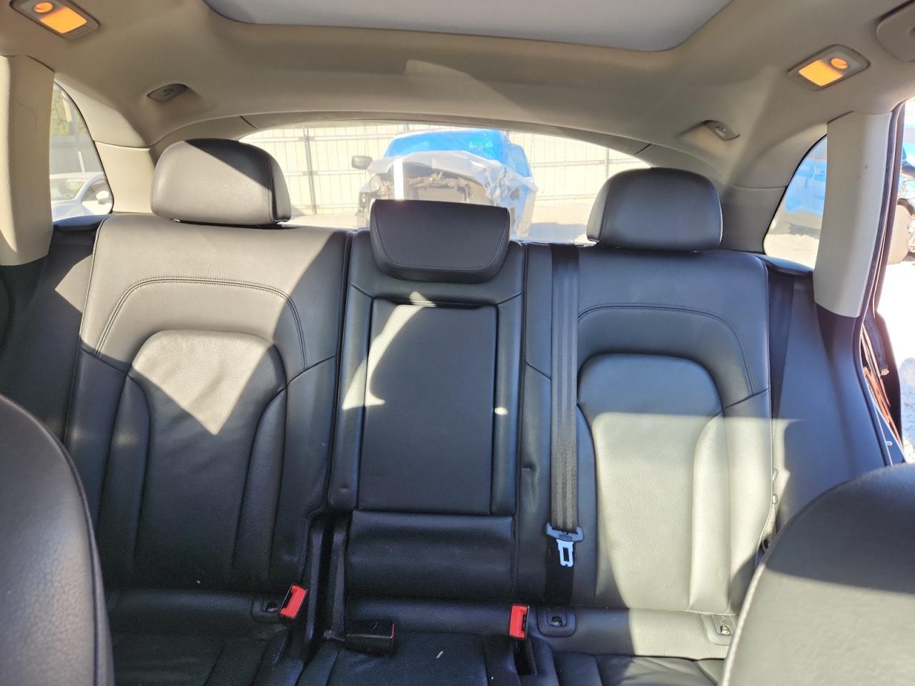 2012 AUDI Q5