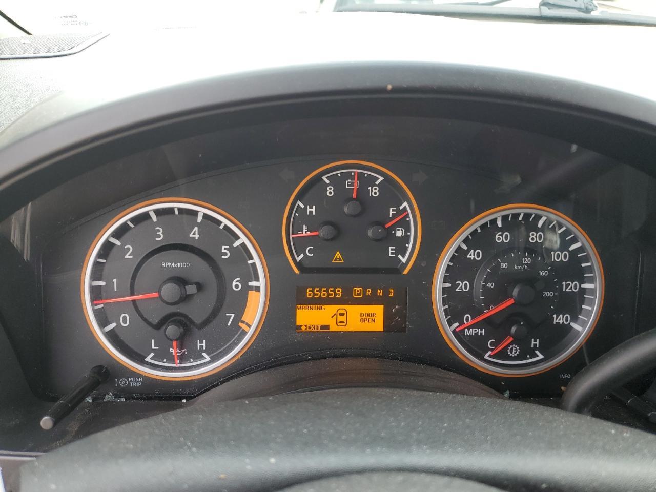 2011 NISSAN Titan