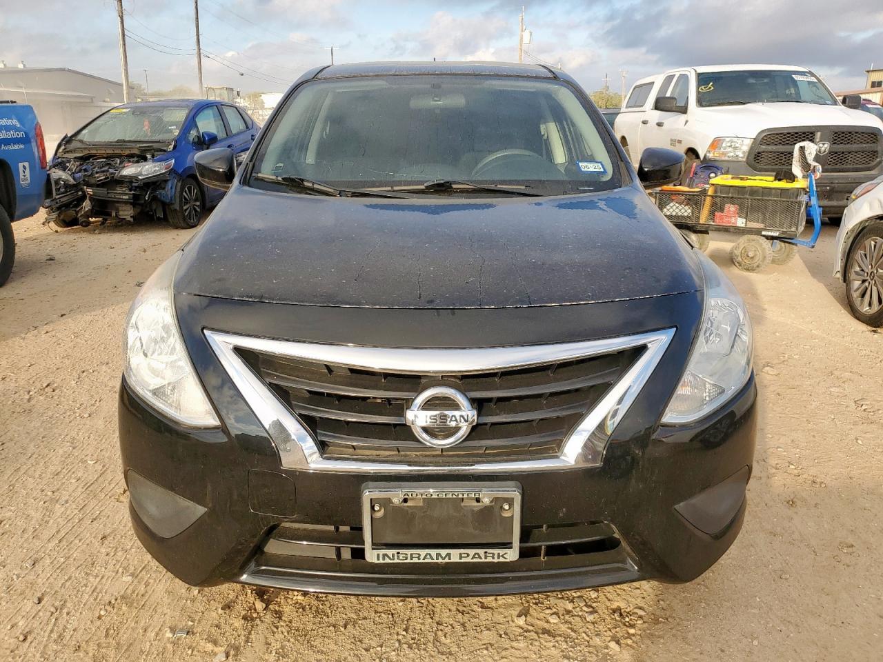 2016 NISSAN VERSA