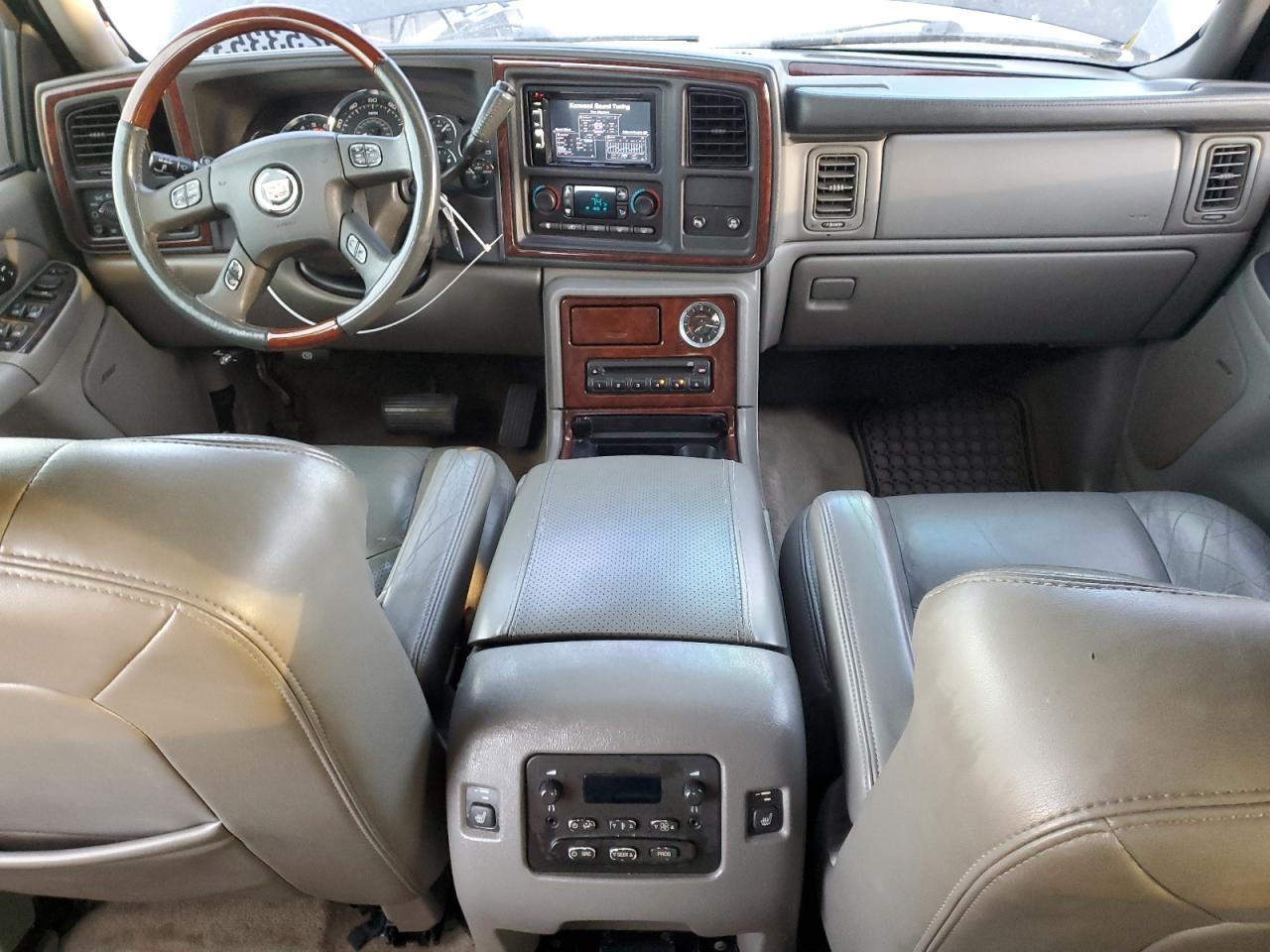 2005 CADILLAC Escalade ESV