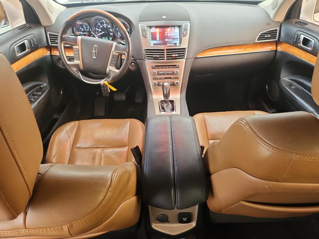 2011 LINCOLN MKT