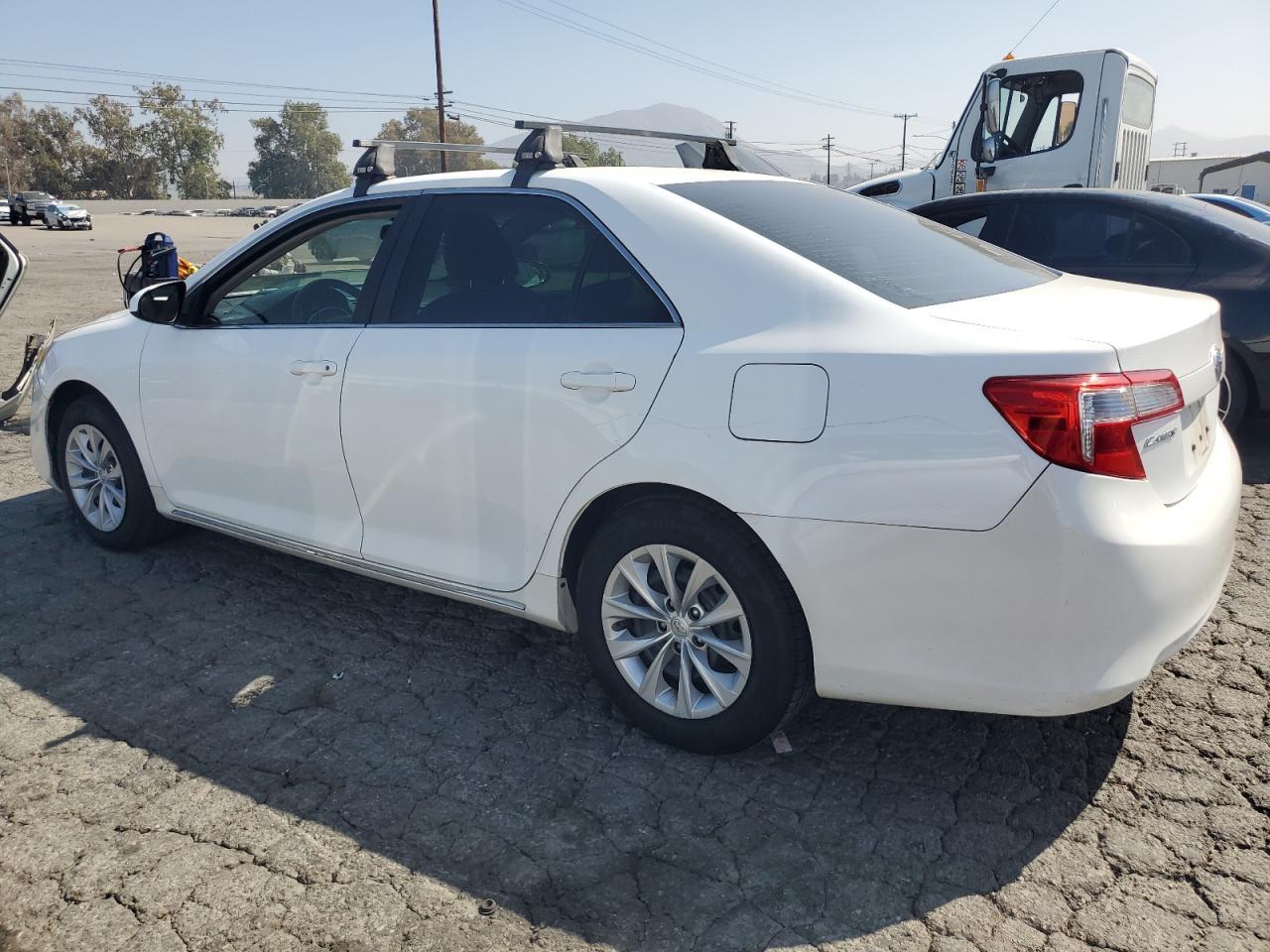 2014 TOYOTA CAMRY