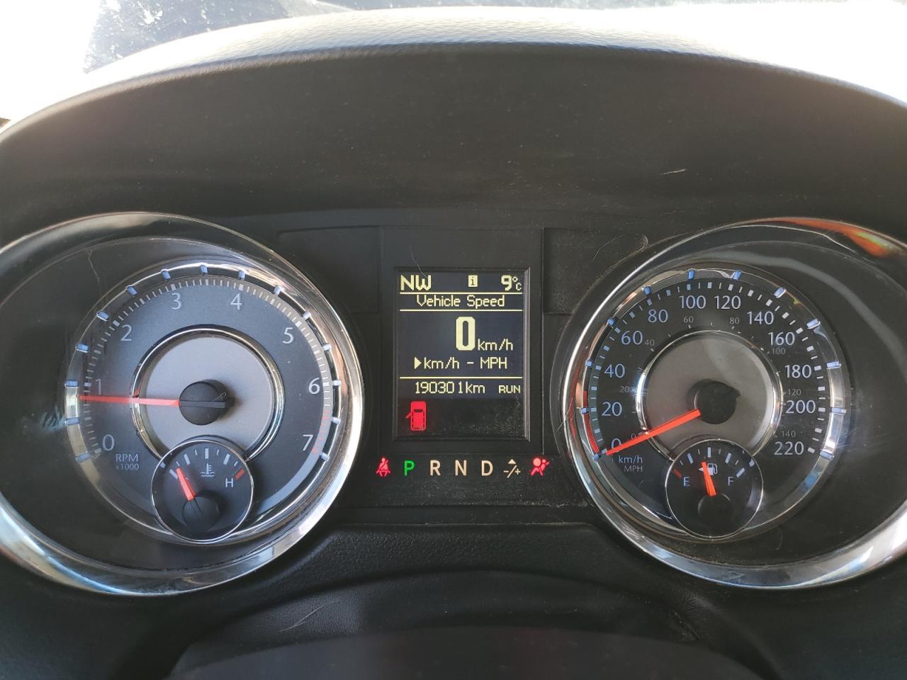 2016 CHRYSLER Town & Country
