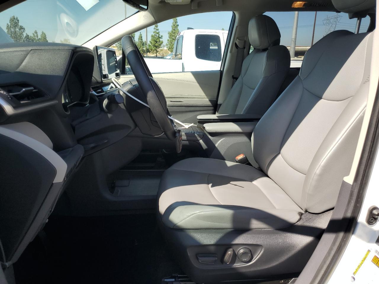 2022 TOYOTA SIENNA