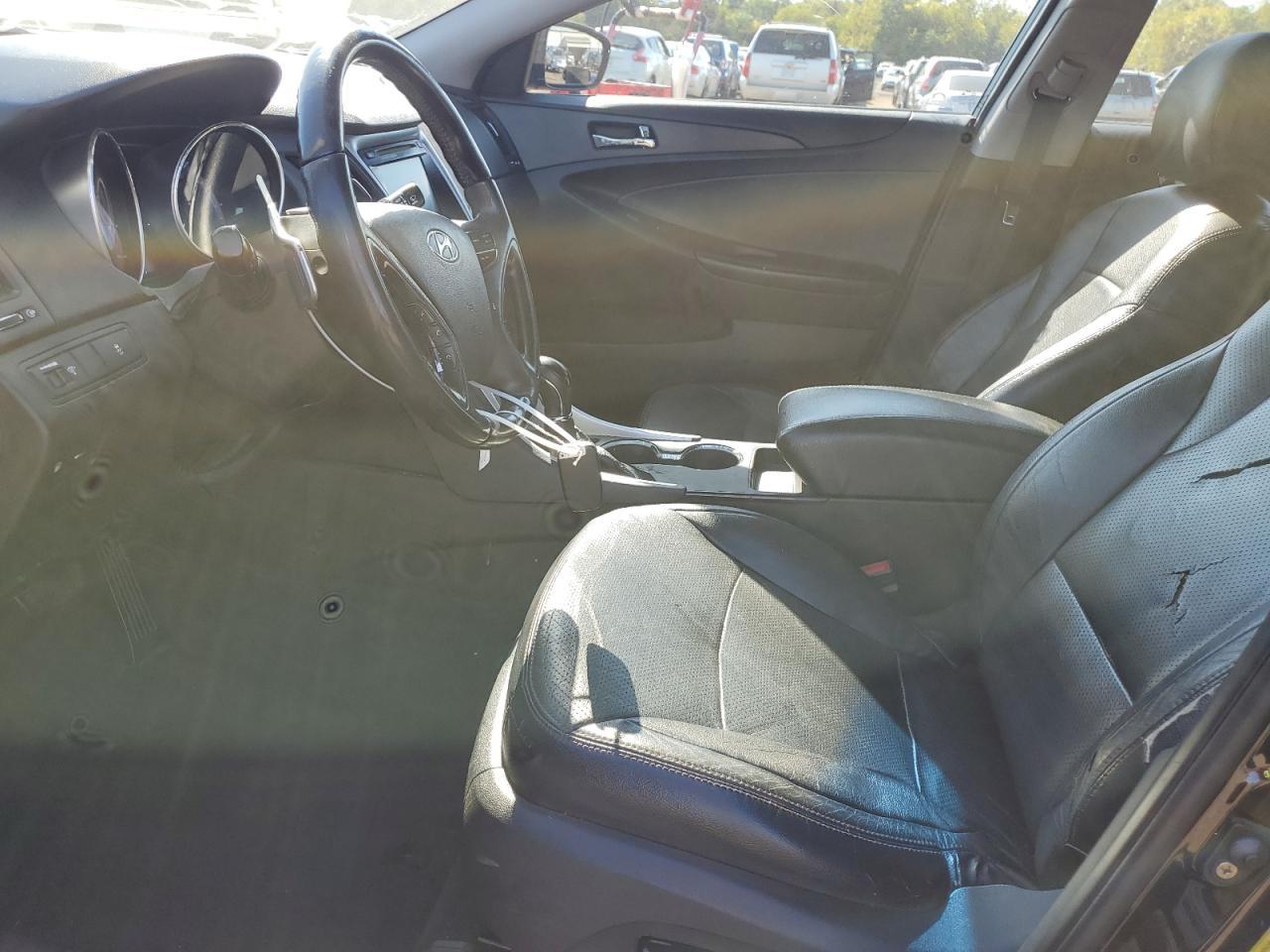 2011 HYUNDAI SONATA