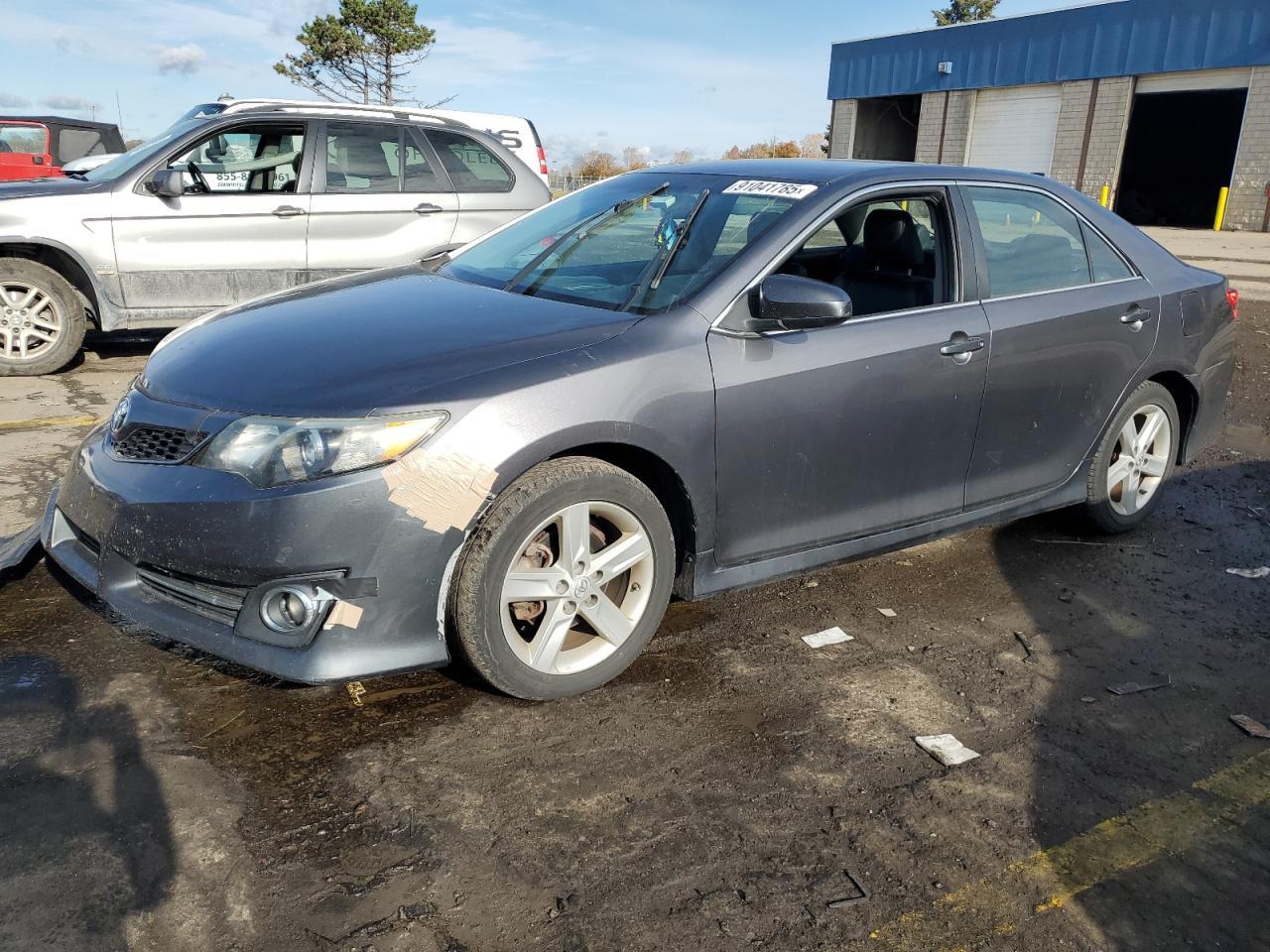2013 TOYOTA CAMRY