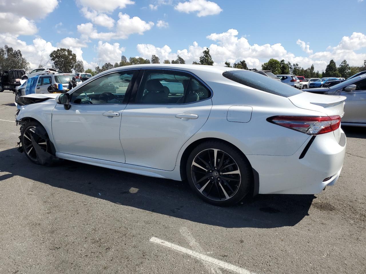 2018 TOYOTA CAMRY