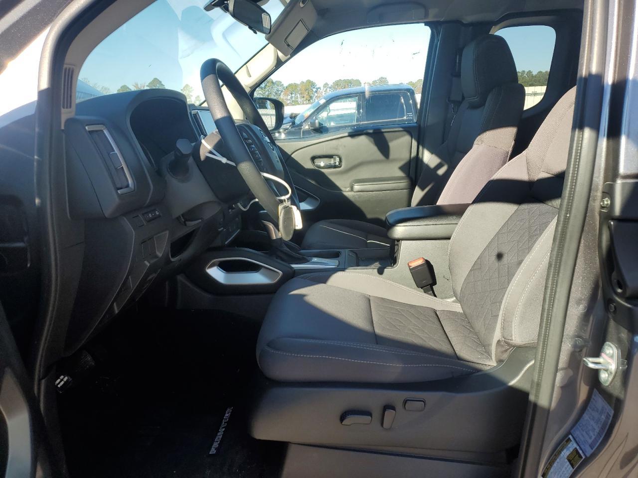2025 NISSAN Frontier