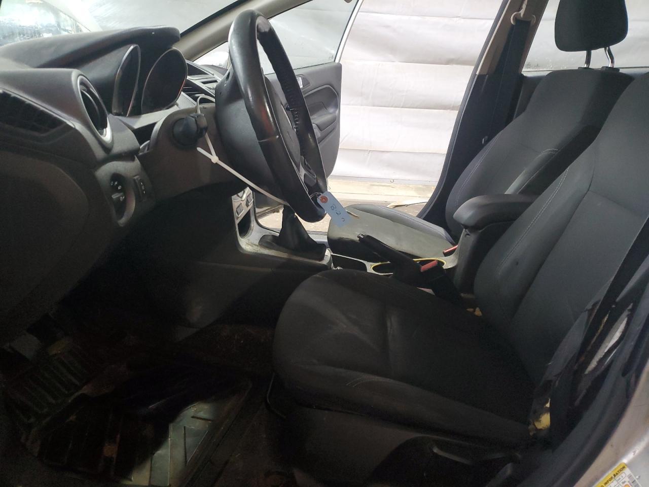 2016 FORD Fiesta