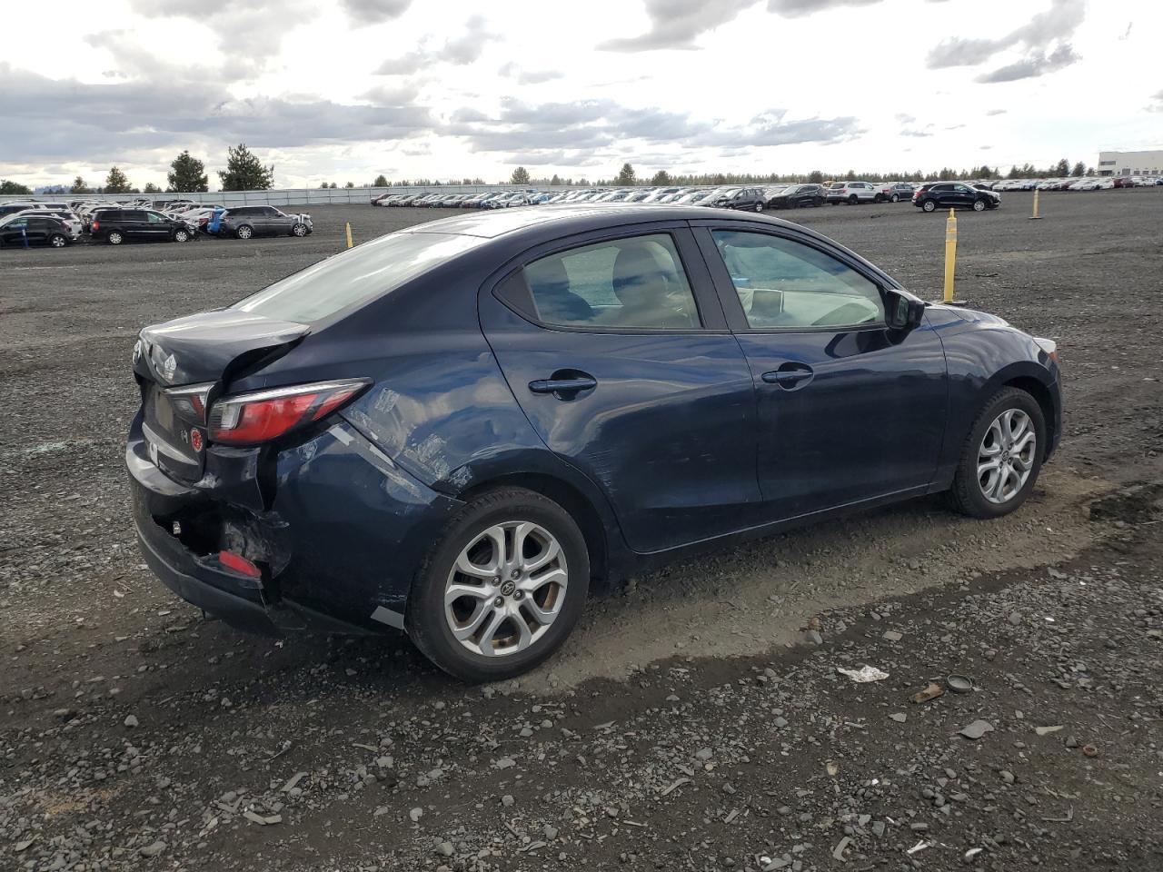 2017 TOYOTA YARIS