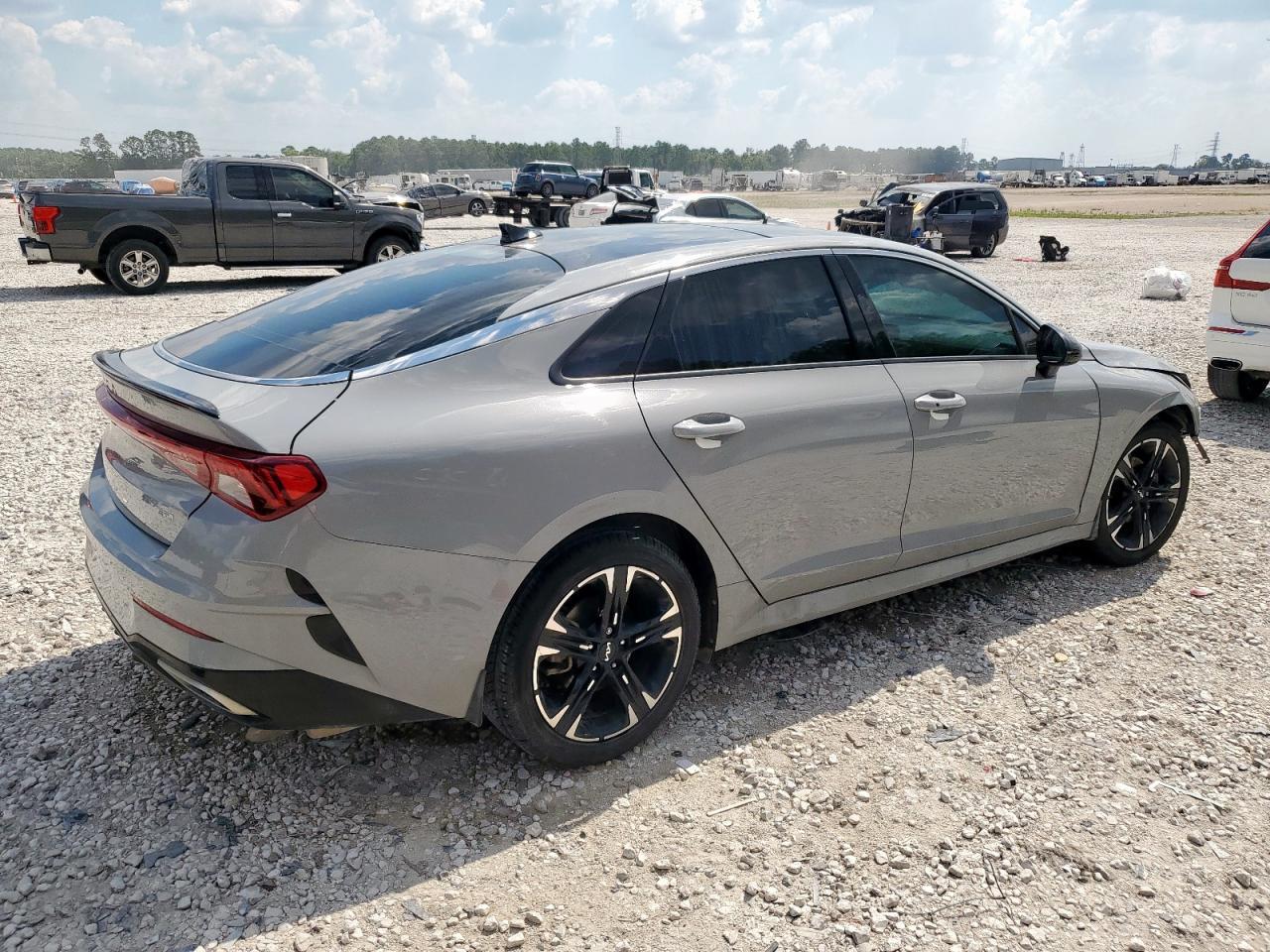 2023 KIA K5