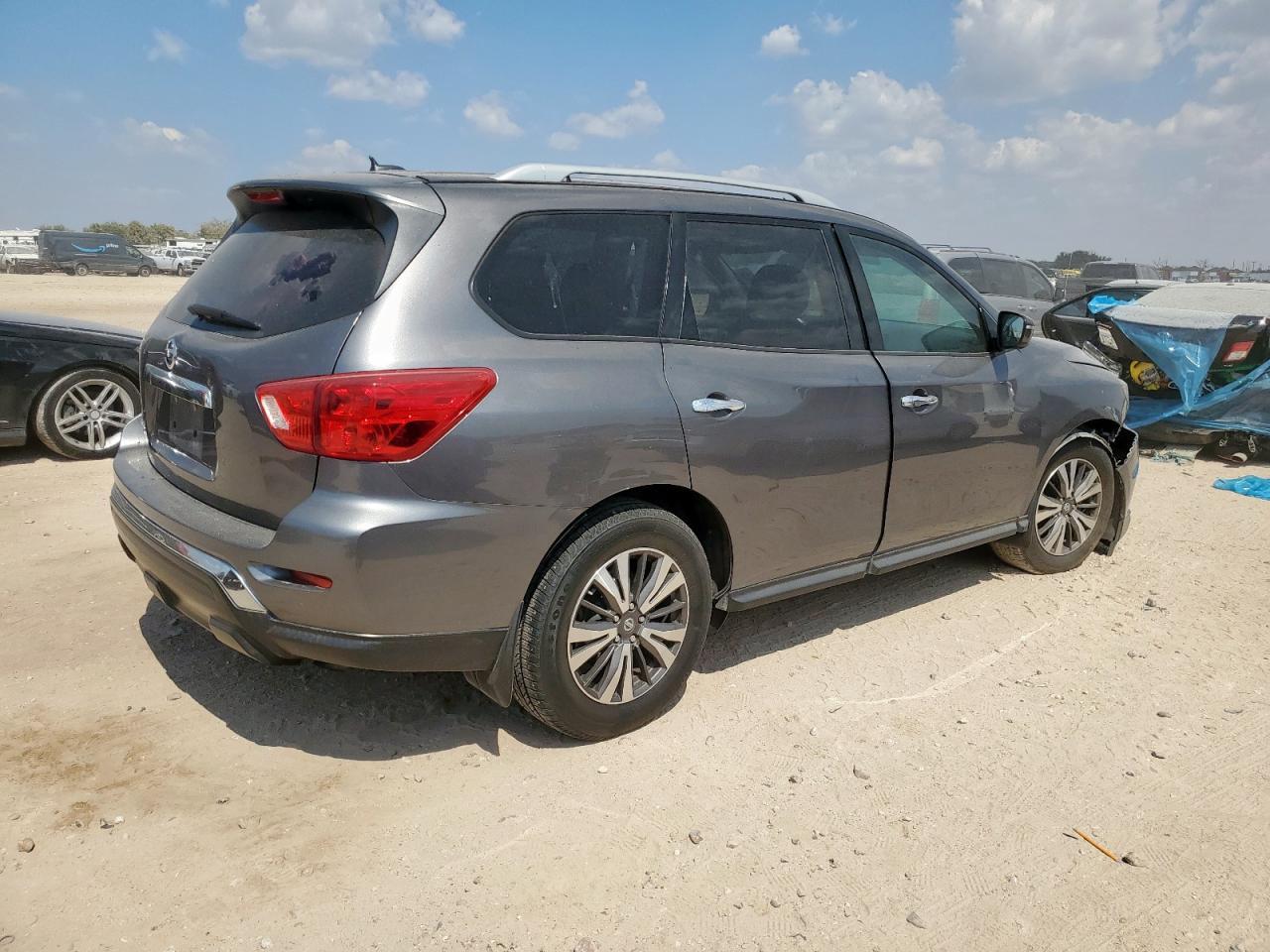 2017 NISSAN PATHFINDER