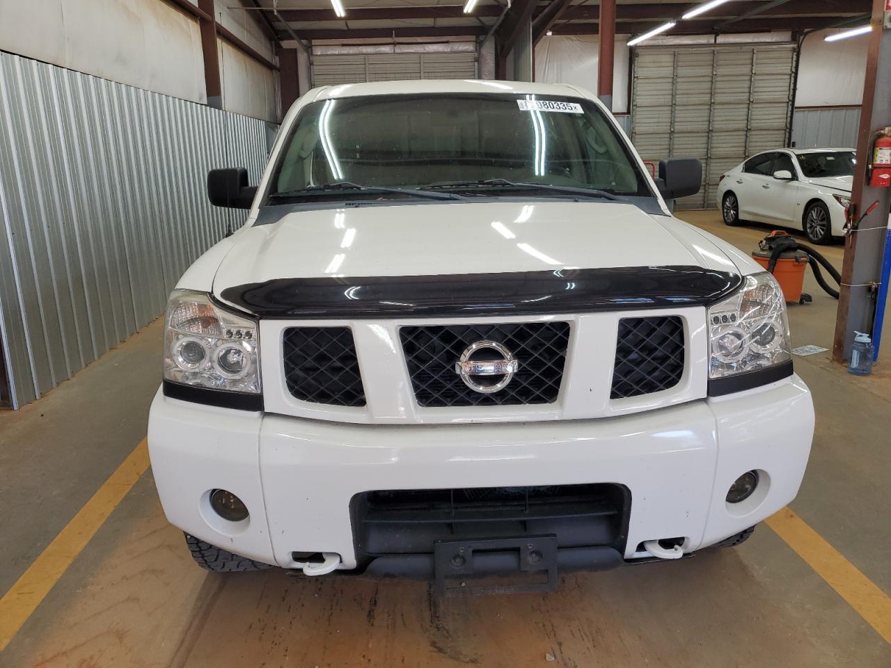2004 NISSAN Titan