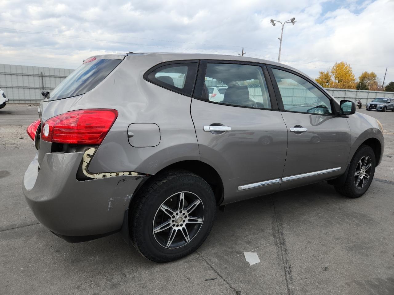 2014 NISSAN ROGUE