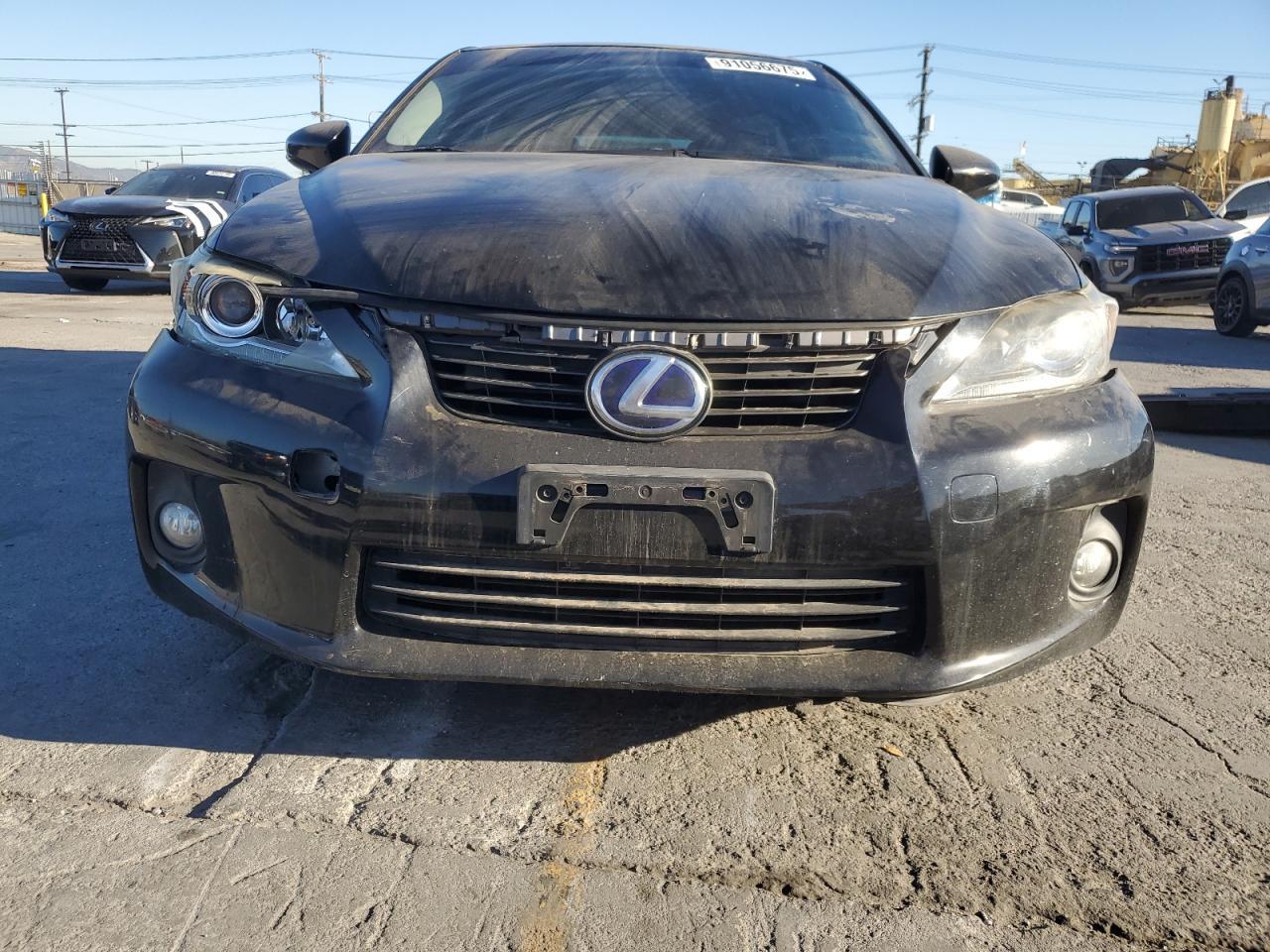 2013 LEXUS CT 200