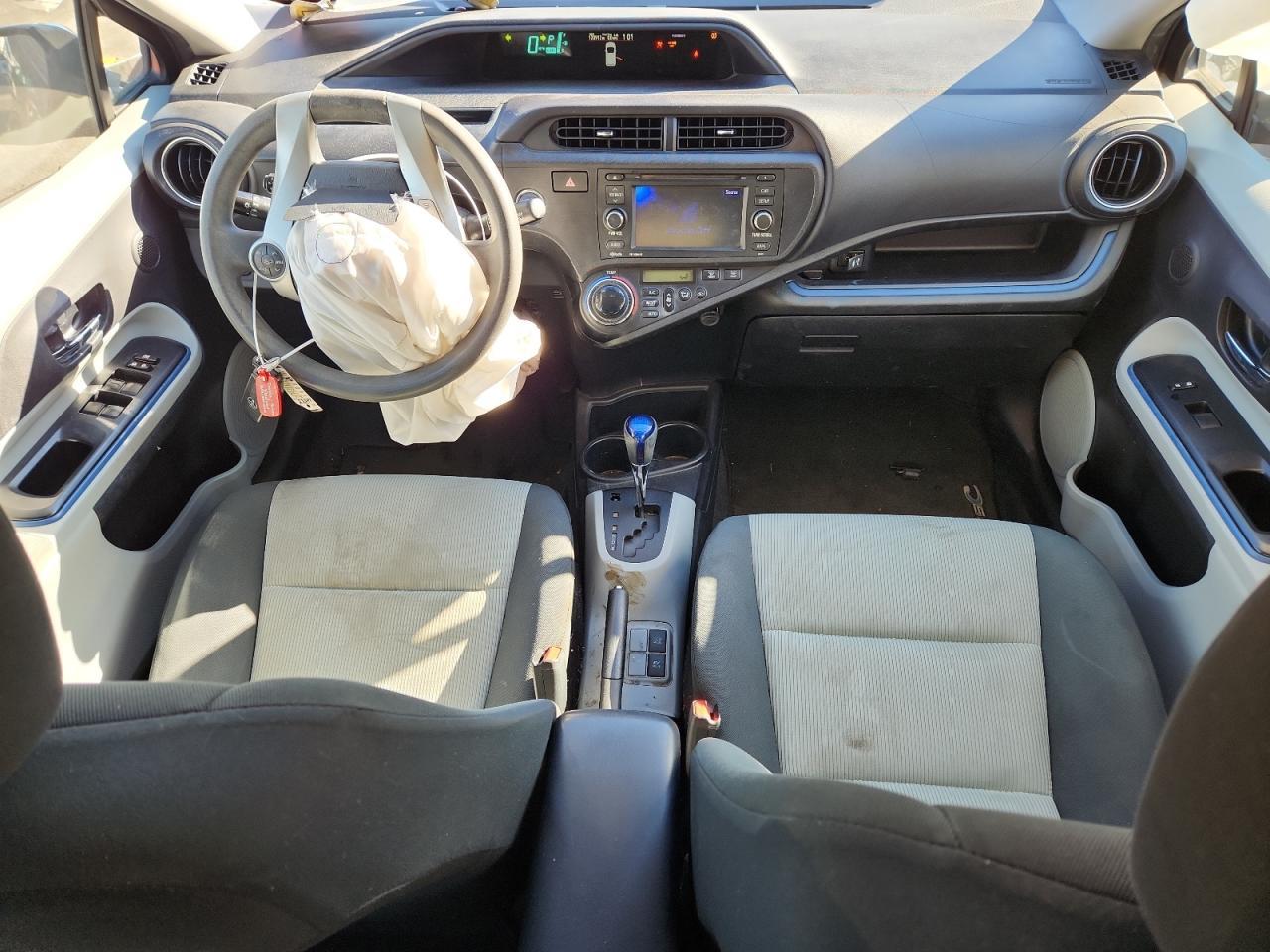 2013 TOYOTA Prius c