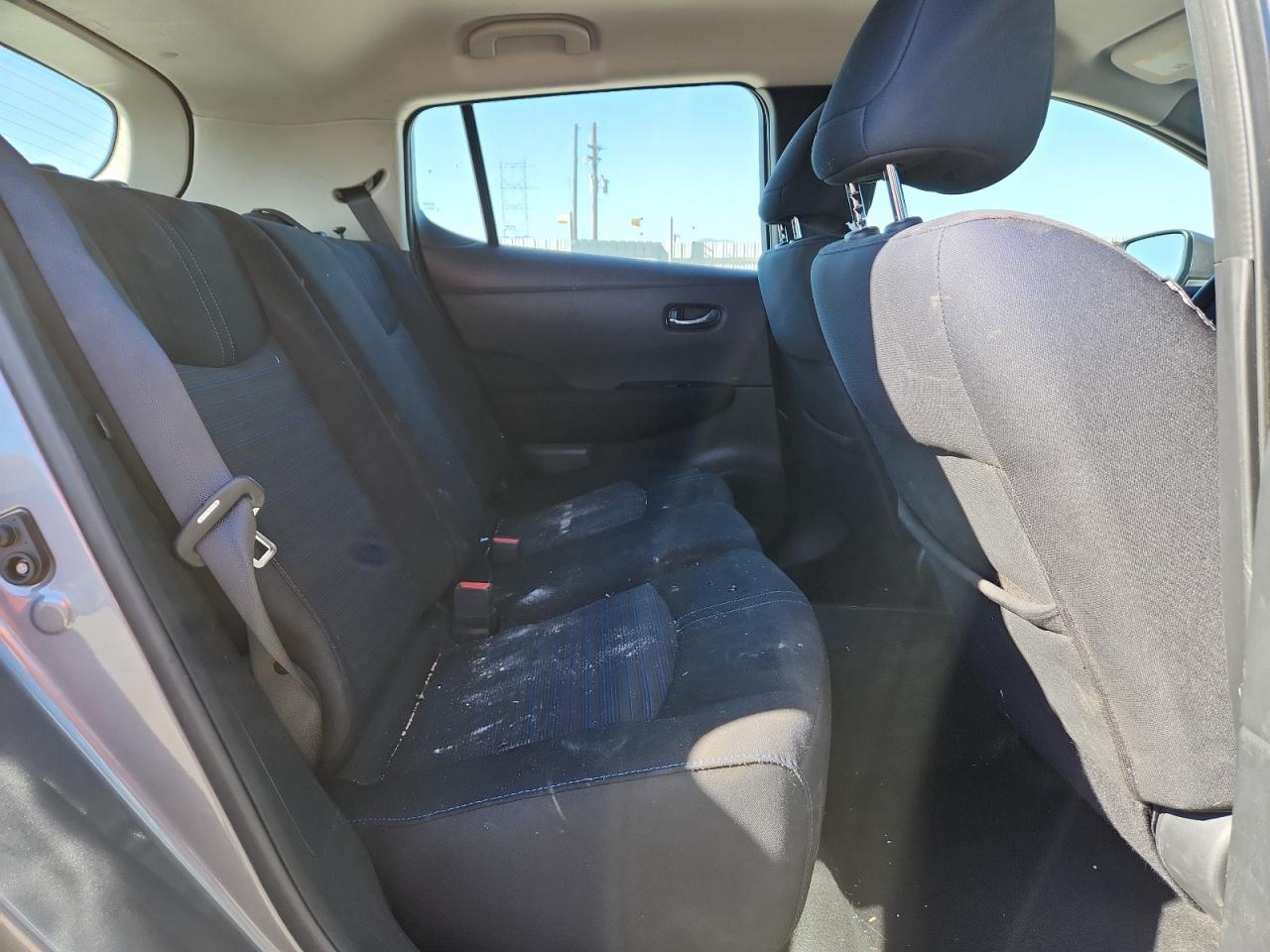 2018 NISSAN LEAF