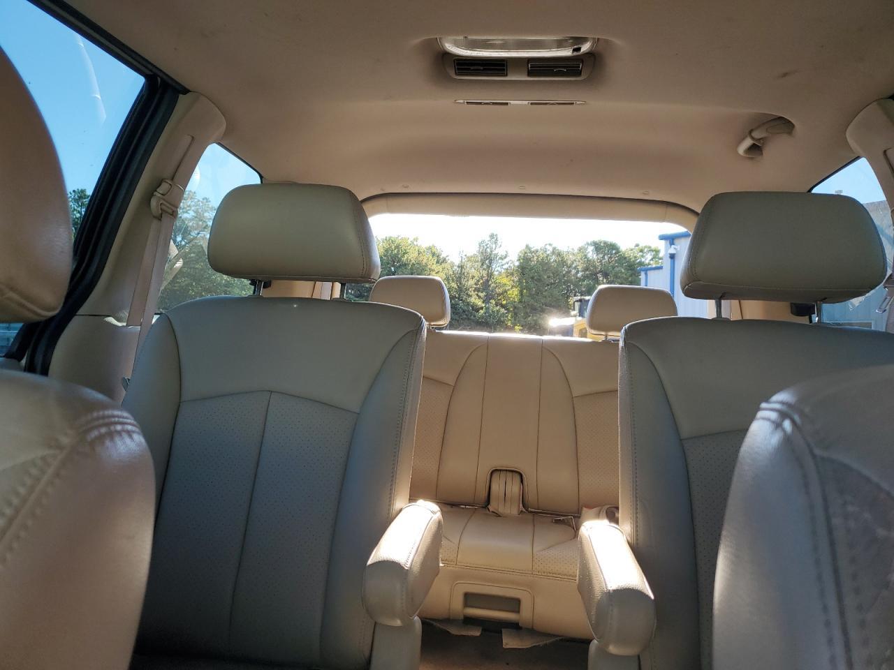 2005 MAZDA Mpv