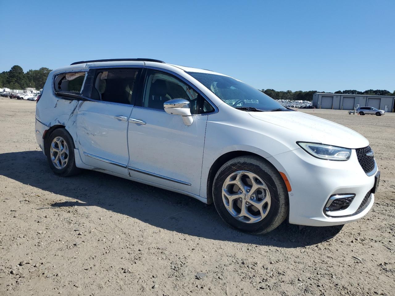 2022 CHRYSLER Pacifica