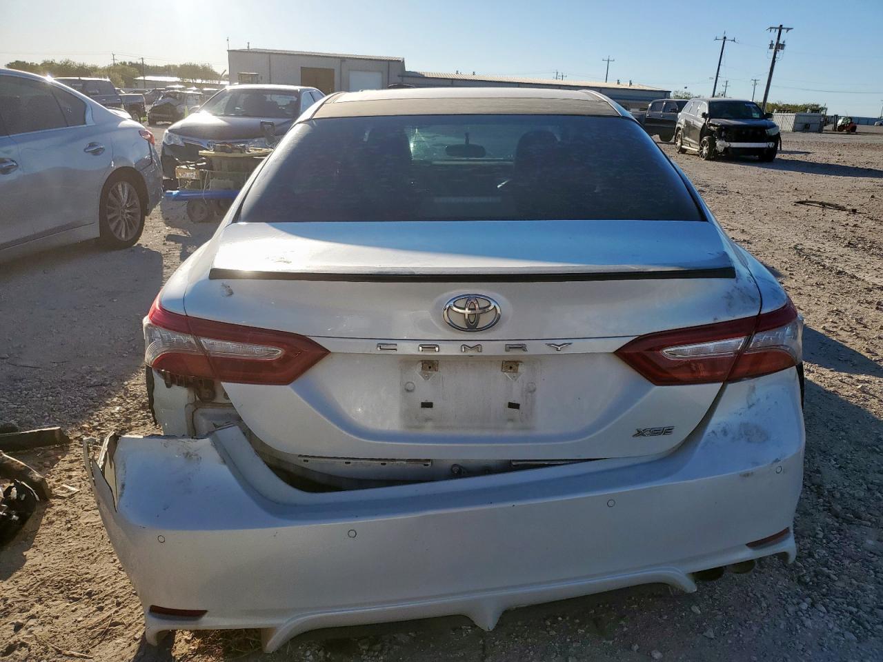 2018 TOYOTA CAMRY