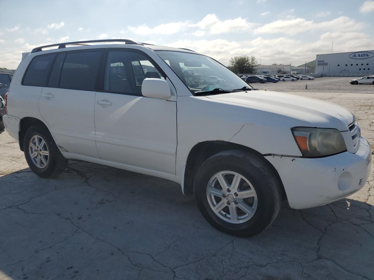 2004 TOYOTA HIGHLANDER