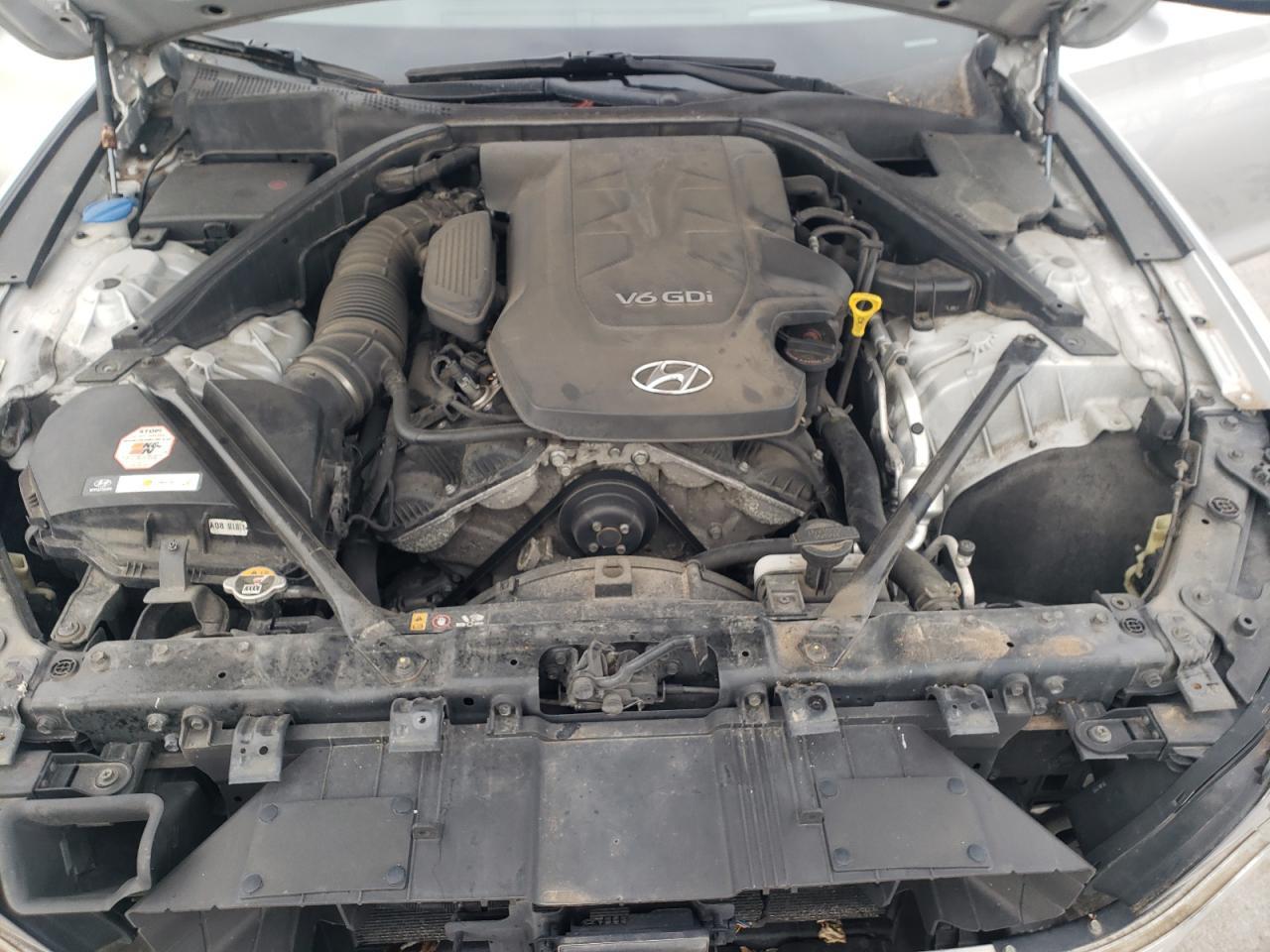 2015 HYUNDAI GENESIS