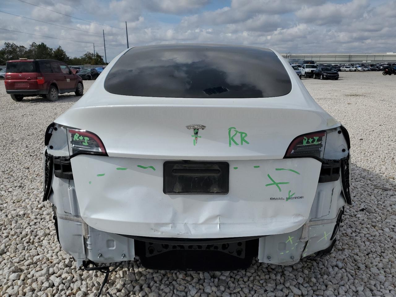 2024 TESLA MODEL Y
