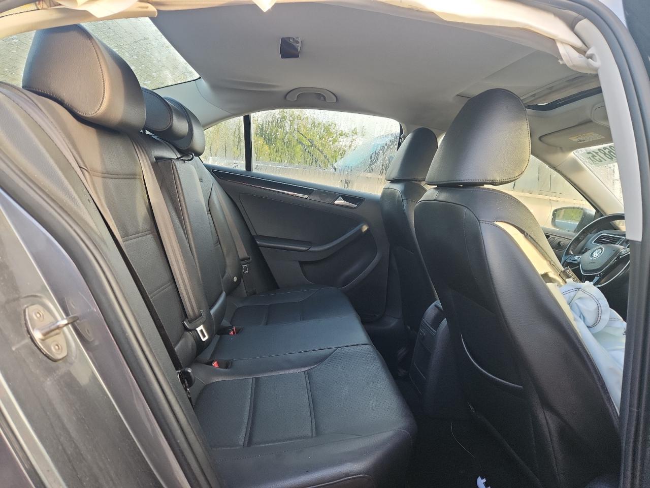 2016 VOLKSWAGEN JETTA