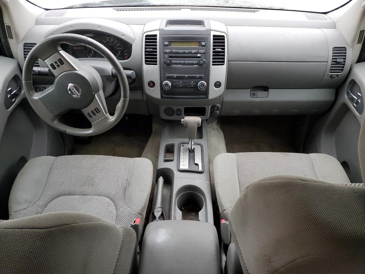 2011 NISSAN Frontier