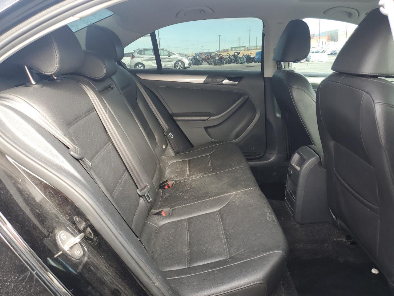 2017 VOLKSWAGEN JETTA