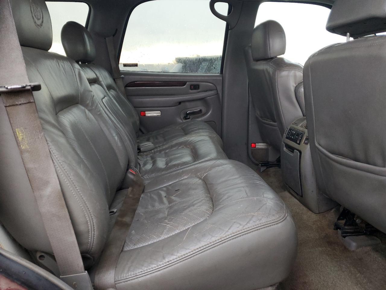 2002 CADILLAC ESCALADE