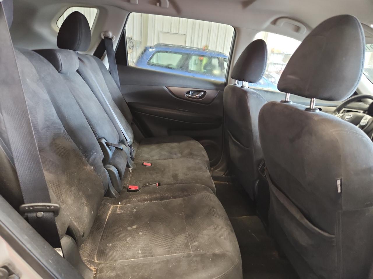 2015 NISSAN ROGUE