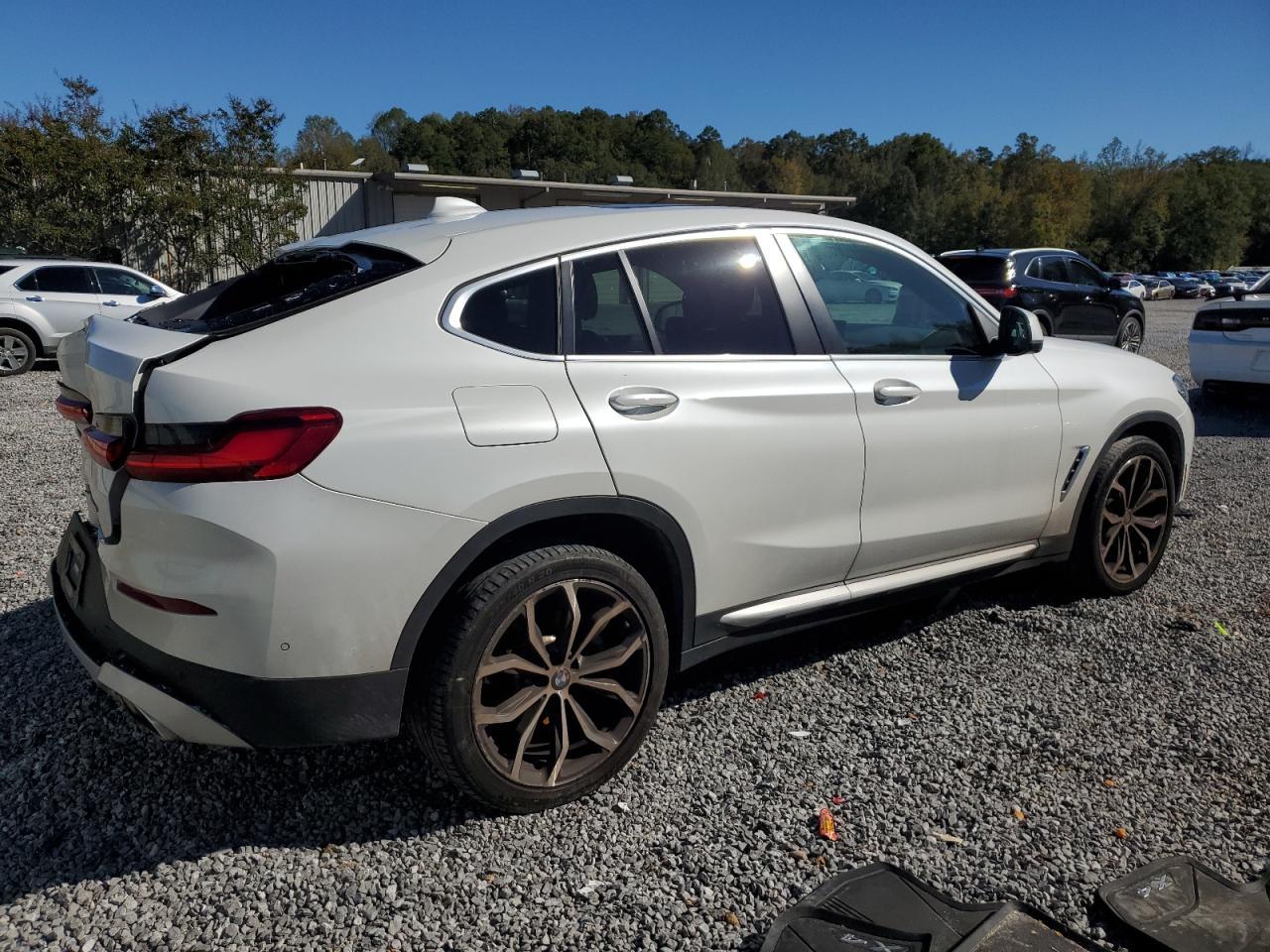 2023 BMW X4