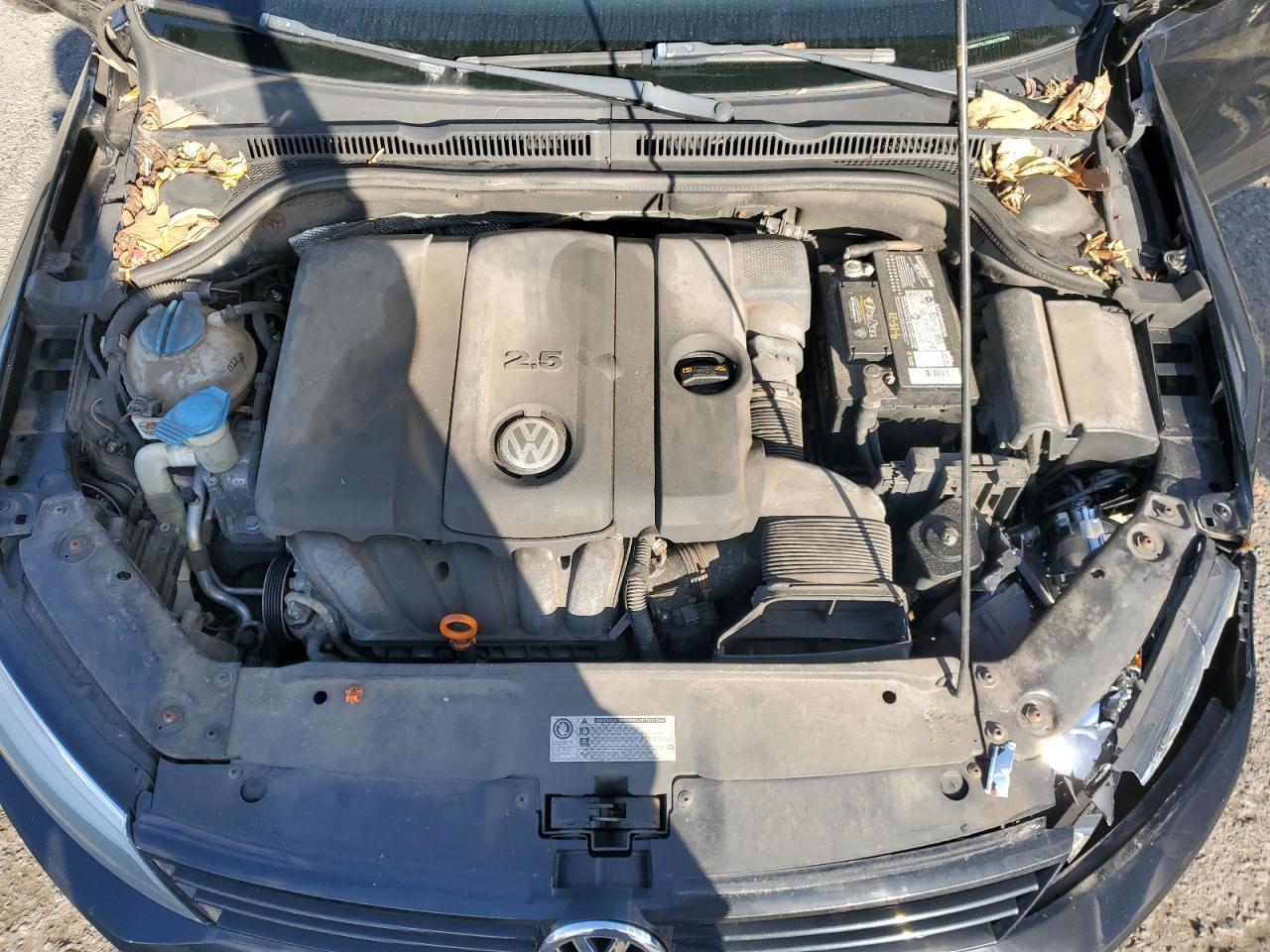 2011 VOLKSWAGEN JETTA