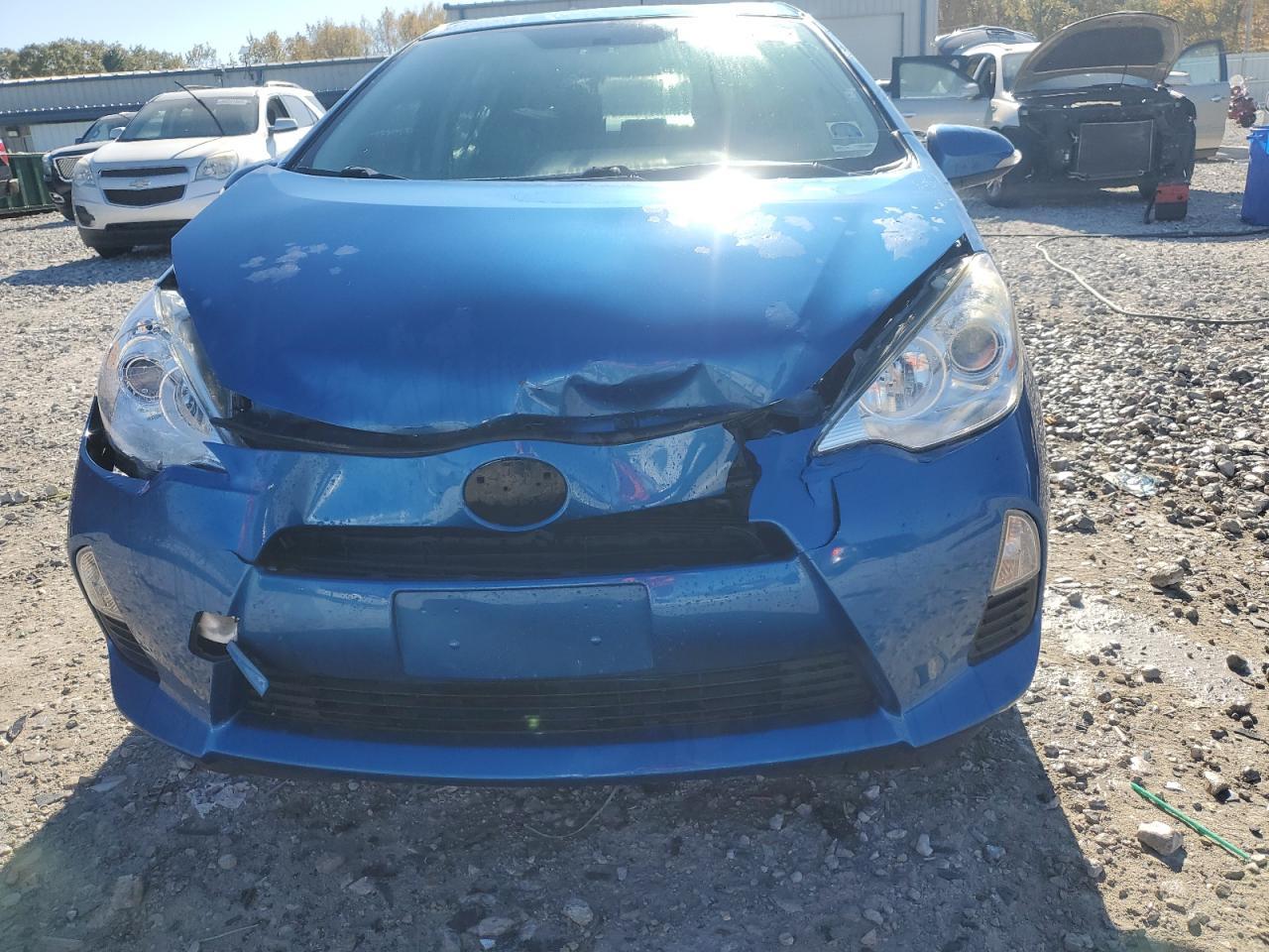 2014 TOYOTA Prius c