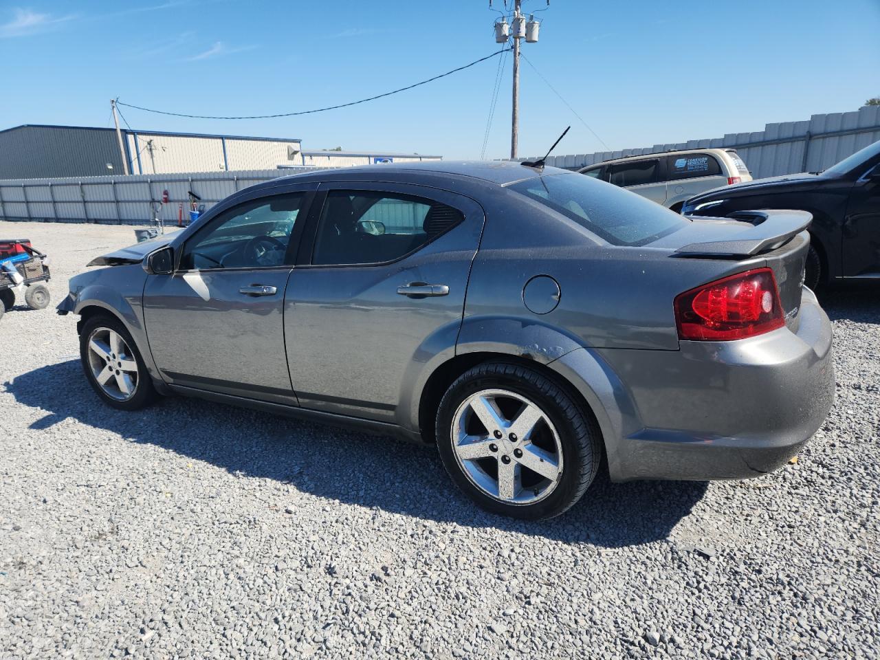 2012 DODGE Avenger