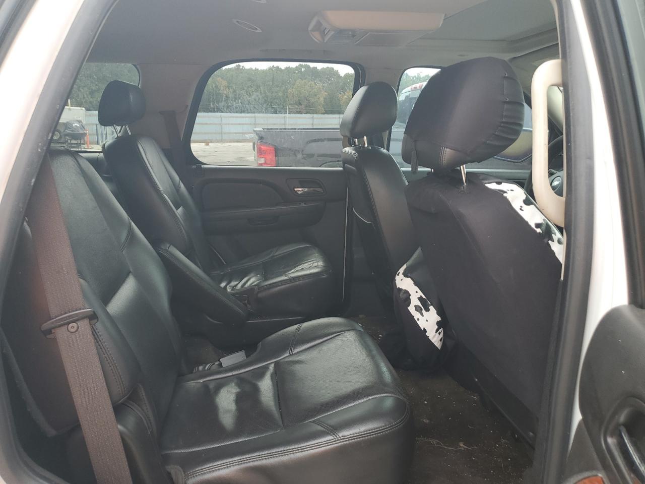 2010 CHEVROLET Tahoe