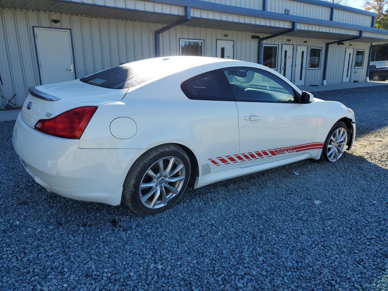 2012 INFINITI G37