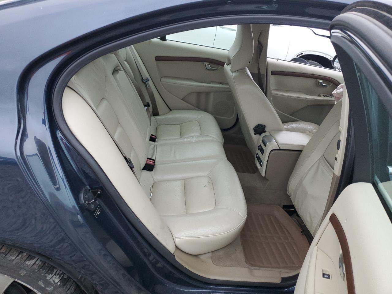 2010 VOLVO S80