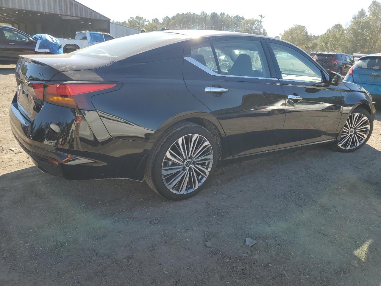 2025 NISSAN ALTIMA