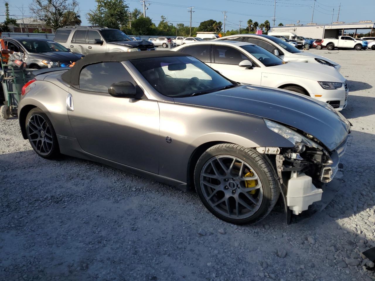 2010 NISSAN 370Z